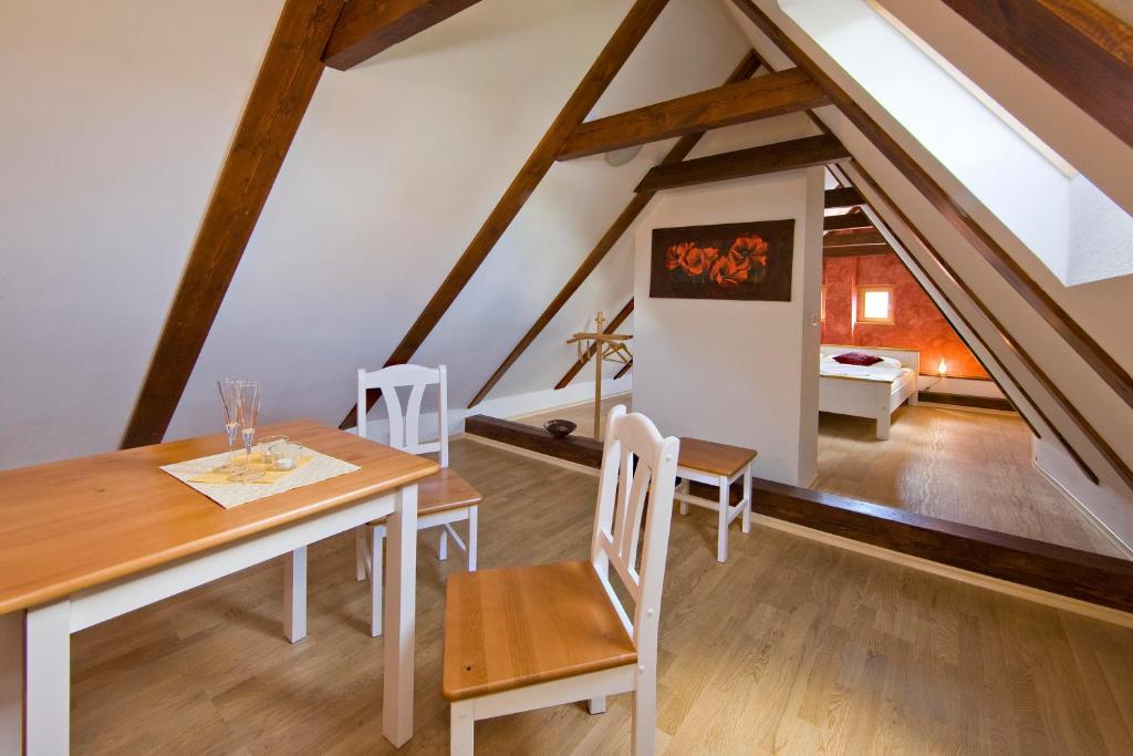 Vila Johanka & Apartments Cesky Krumlov Quarto foto